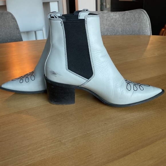 Western boots - Picture 2 of 3